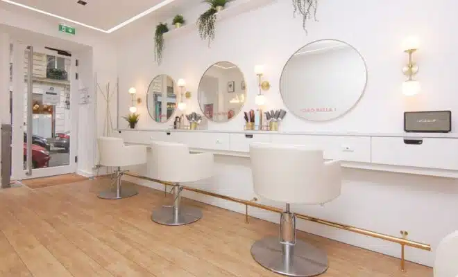 Transformer son salon en salon de beauté la tendance de la coiffure à domicile